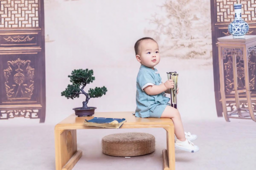 内江四个月宝宝可以坐着吗 内江四个月宝宝可以坐着吗